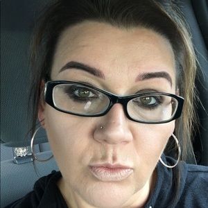 Meet your Posher, Lady dye dye